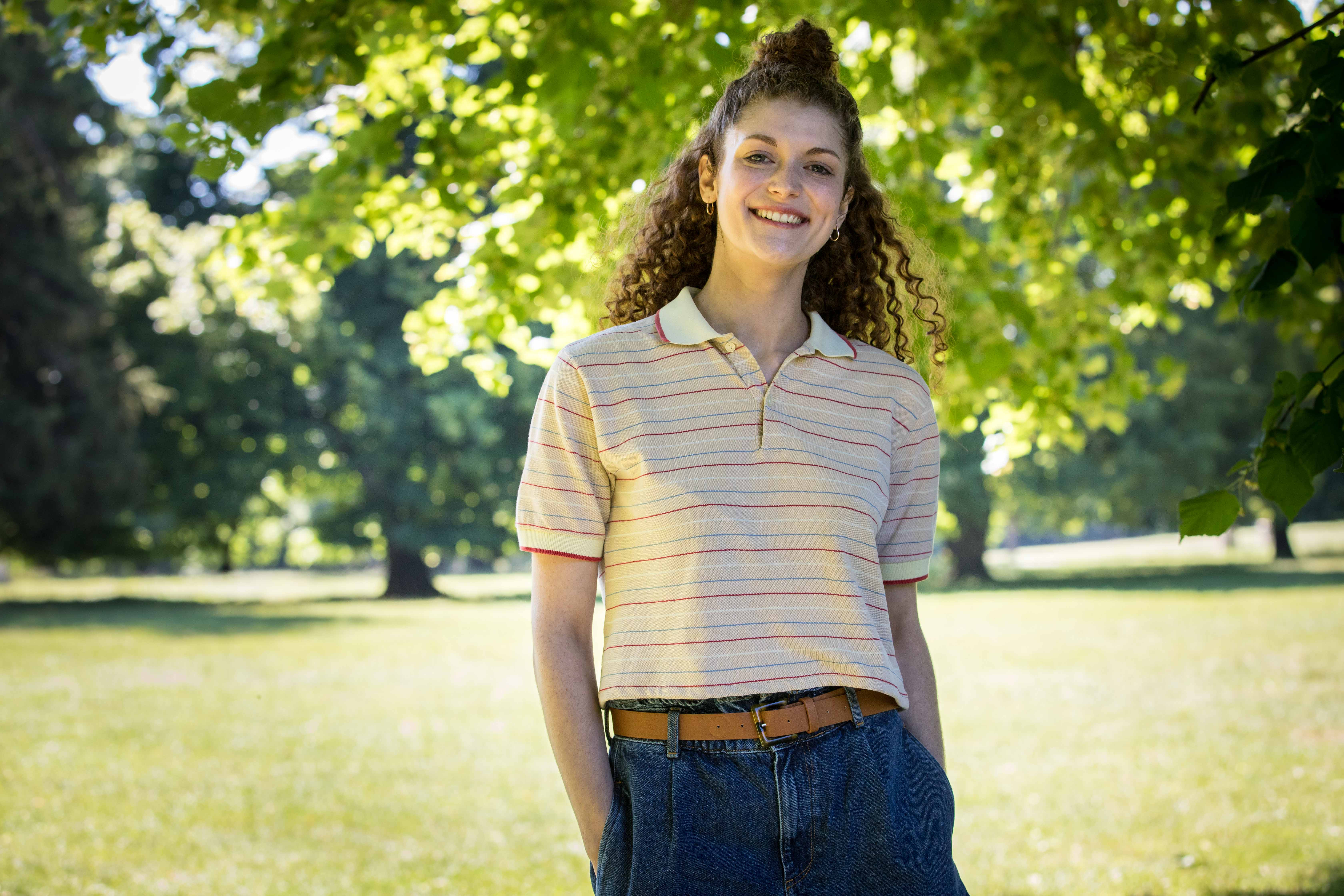 Holčička z reklamy se zlatým prasátkem se objeví v dalším spotu Kofoly – tentokrát představí Cirkulku!